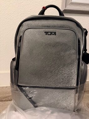 Tumi Silver Gray Women/Men’s Backpack NWT